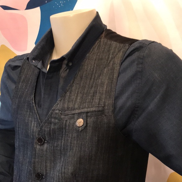 Escapism Casual Vest - Picture 9 of 17